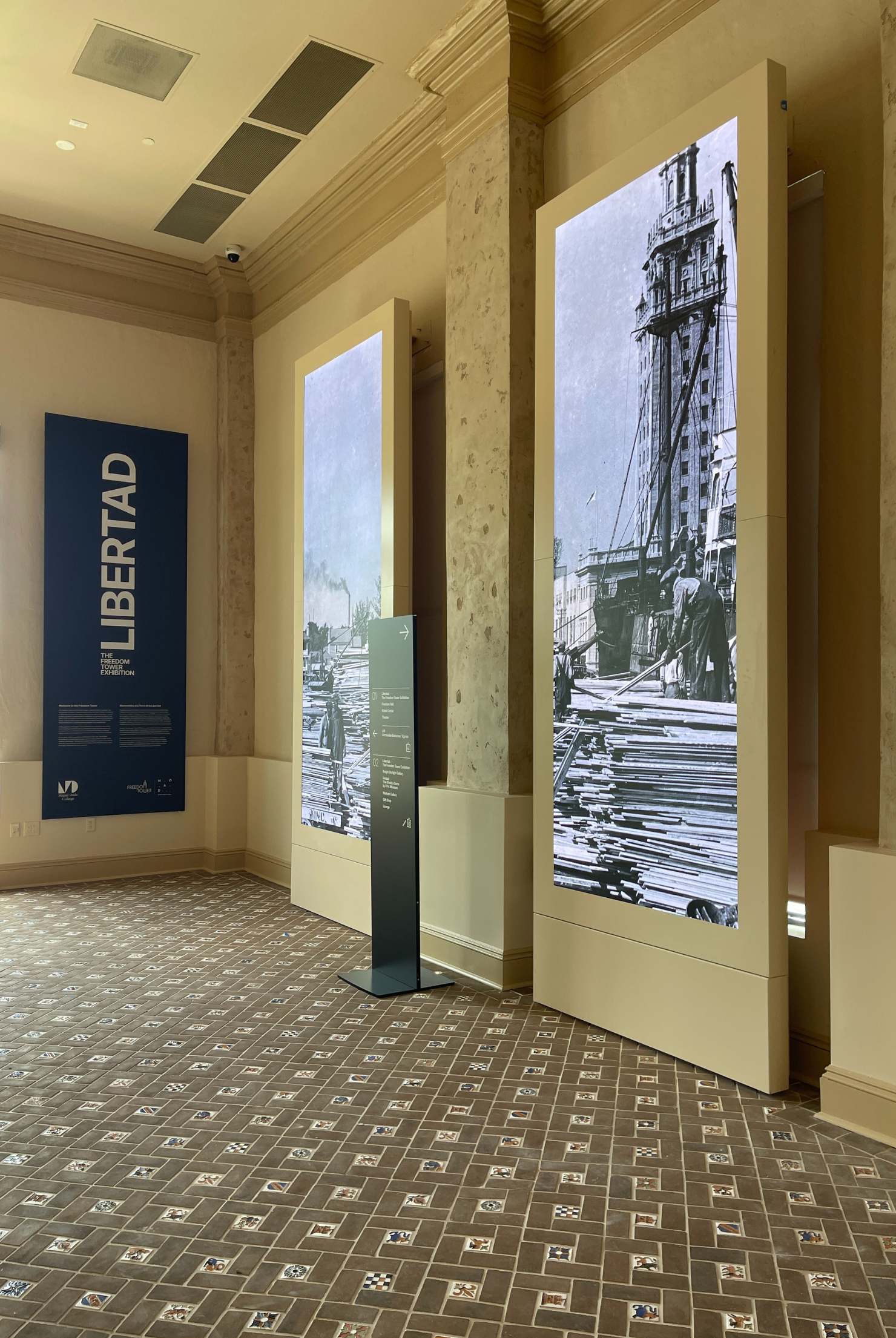 Modulex Tower Freedom Tower Reopens with Elegant Wayfinding | Modulex