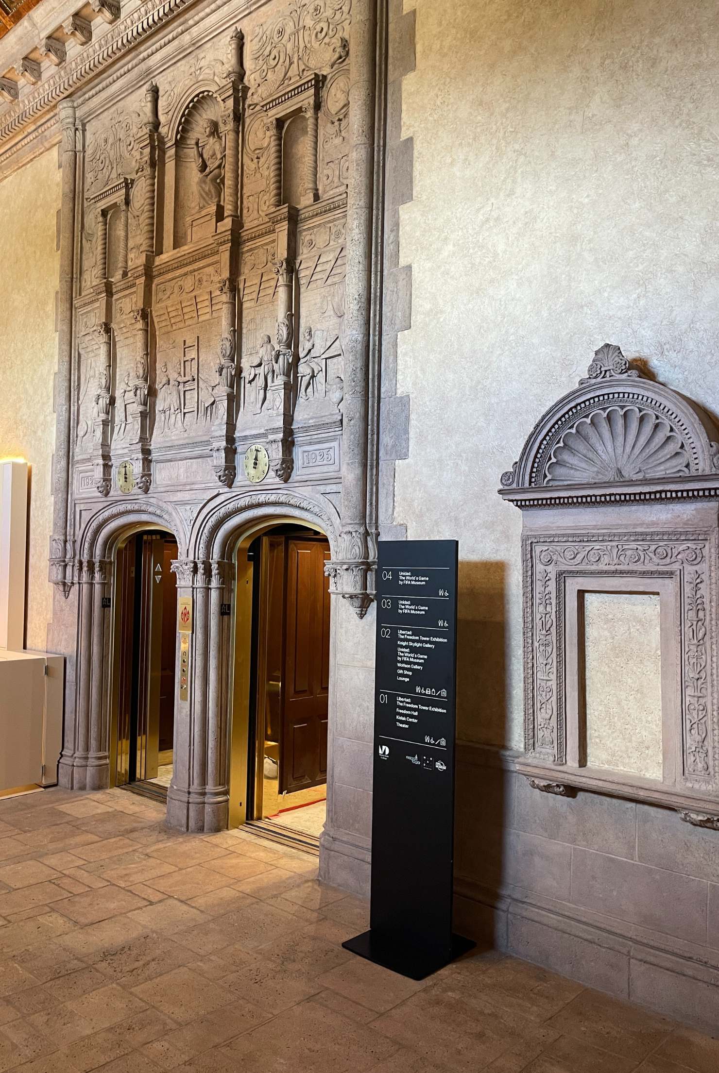 Modulex Tower Freedom Tower Reopens with Elegant Wayfinding | Modulex