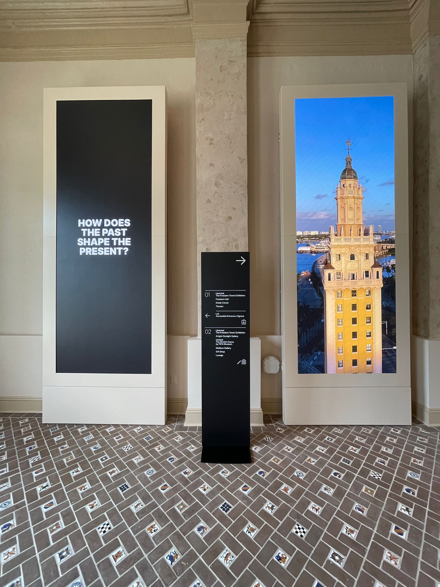 Modulex Tower Freedom Tower Reopens with Elegant Wayfinding | Modulex